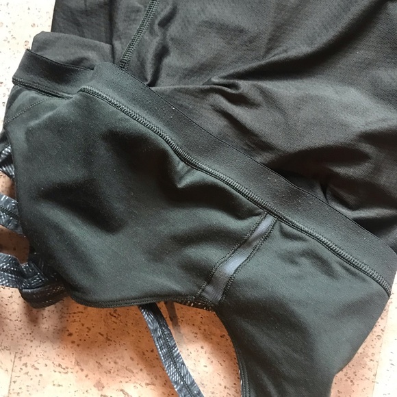 Lululemon wrap it up tank, M?, dark green - Picture 8 of 8